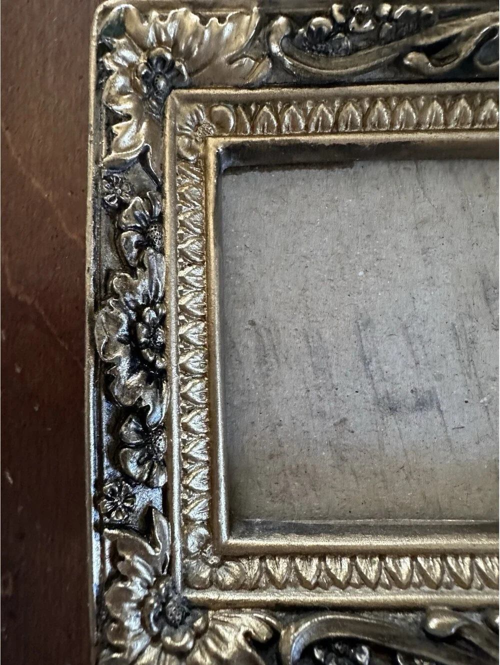 Vintage Ornate Gold Tone Picture Frame 3x5 Floral Scroll Easel Tabletop Frame
